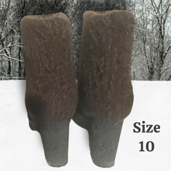 MUK LUKS Women's Chris Sweater Cuff Ankle Brown Booties with Heels Size 10 - Picture 3 of 9